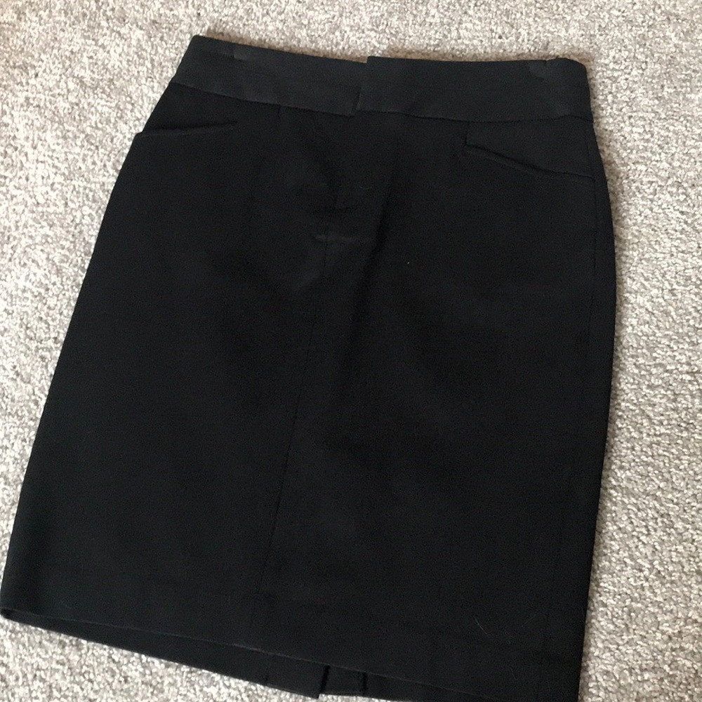 Black Banana Republic pencil skirt